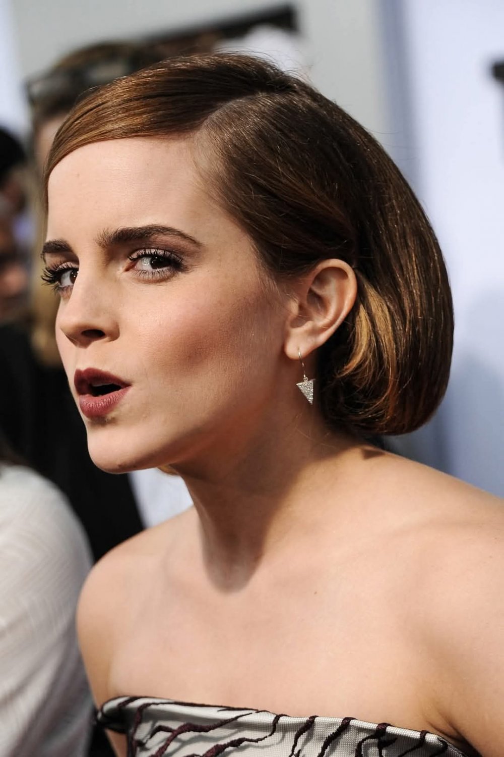 D3hzDg37 Emma Watson 02.jpg